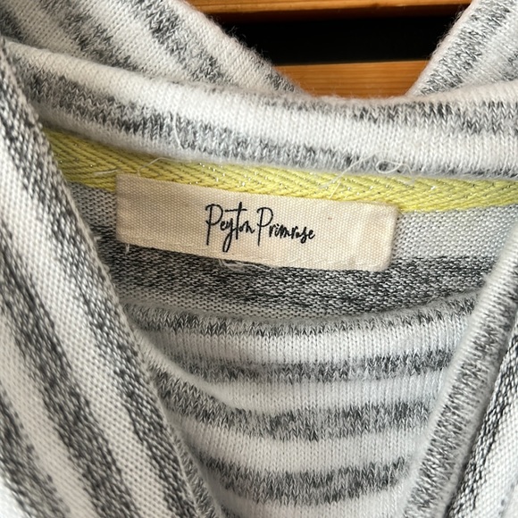 White grey stripped Tunic - Picture 2 of 2